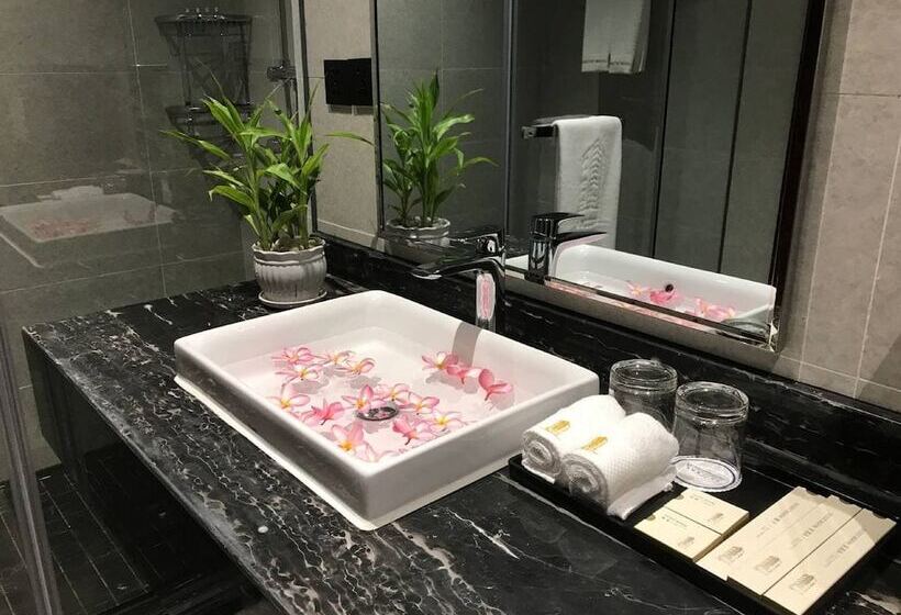 اتاق لوکس یک تخته, V V Hotel Battambang
