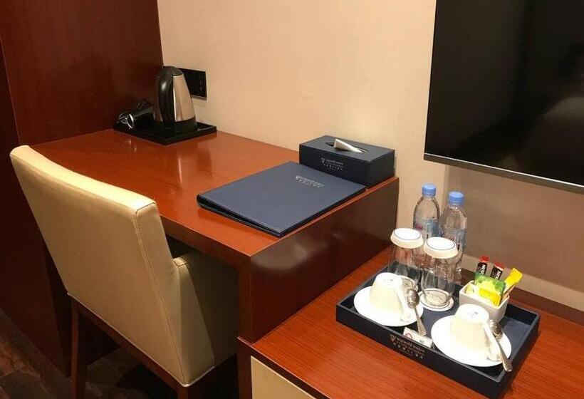 جناح عائلي, V V Hotel Battambang