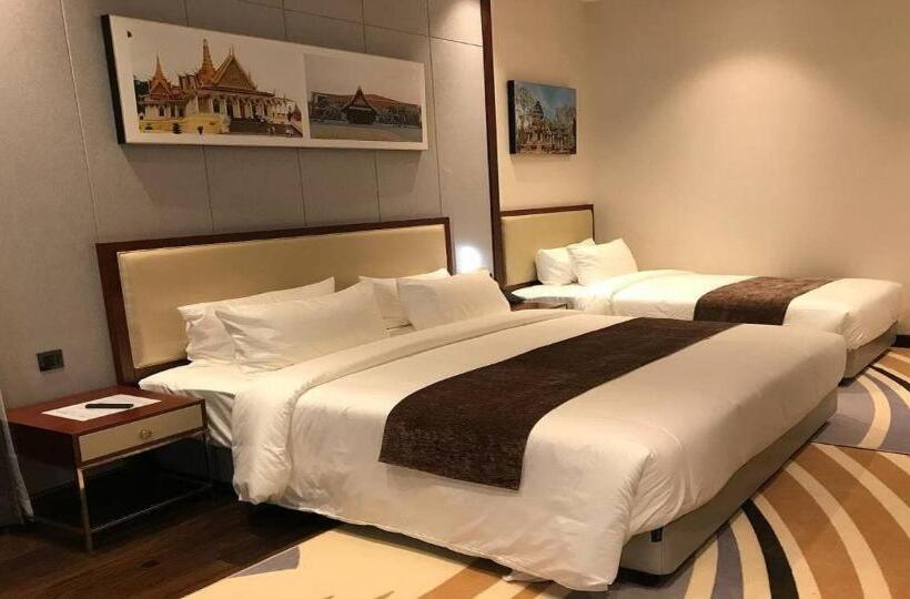 جناح عائلي, V V Hotel Battambang