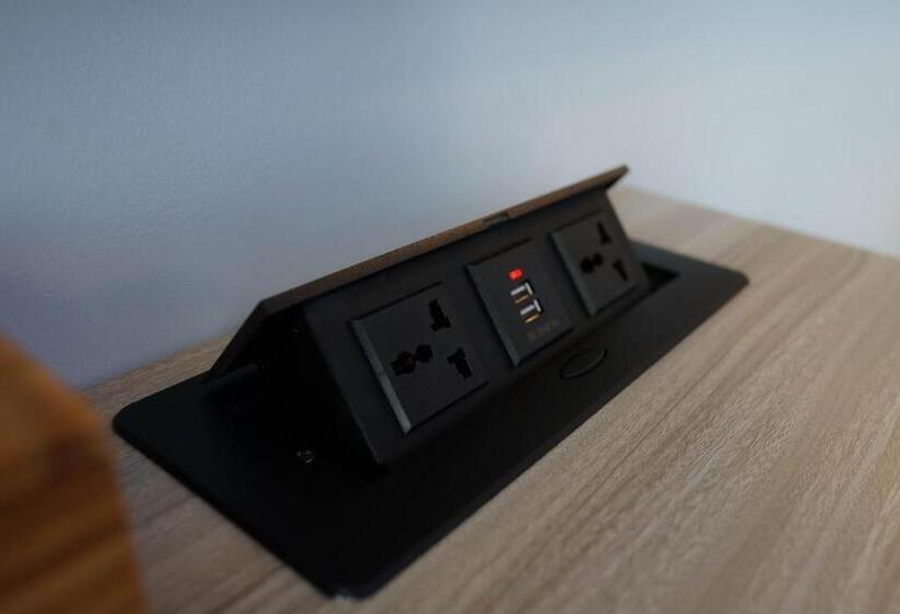 סוויטה אקזקיוטיב, 17