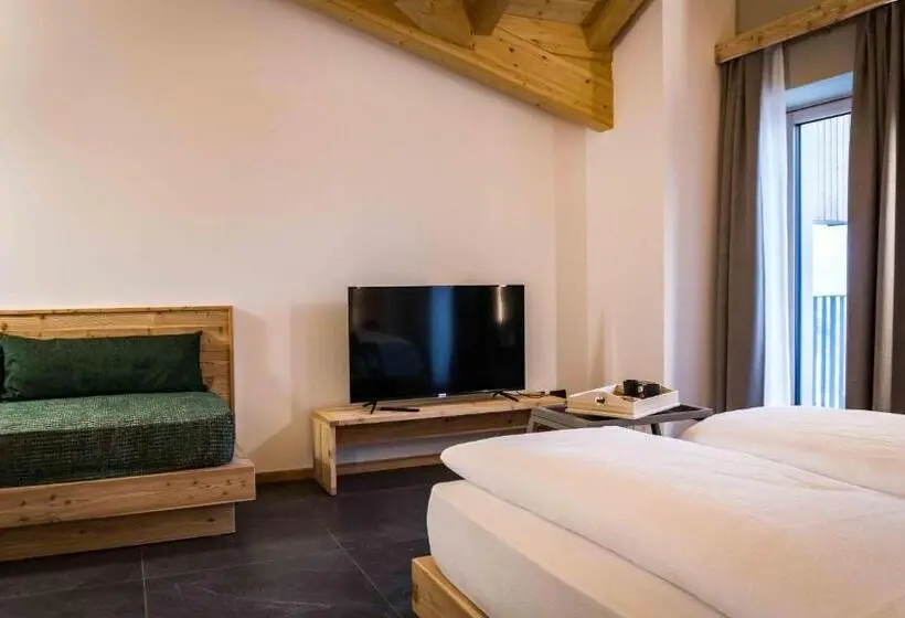 Superior Room with Terrace, Alps Lover