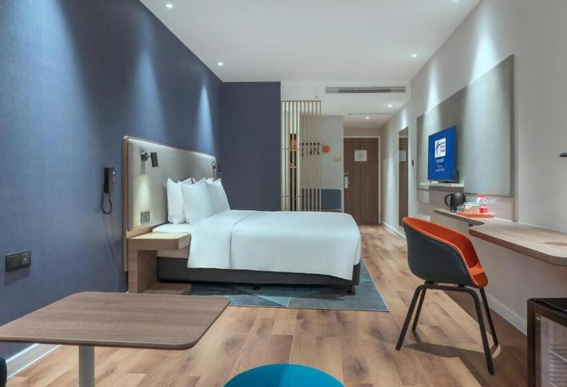 스탠다드 룸 킹사이즈 침대, Holiday Inn Express Yangjiang City Center, An Ihg