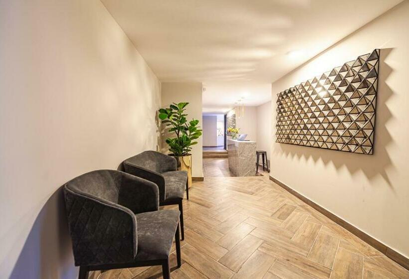 Suíte Júnior, Ph Masarik 17