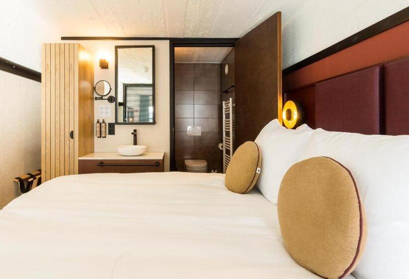 Superior suite with balcony, De Timmerfabriek I Kloeg Collection