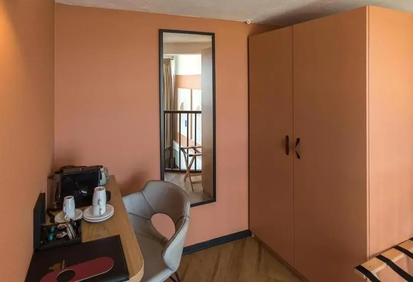 スイート, De Timmerfabriek I Kloeg Collection