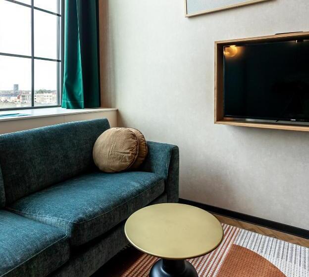 اتاق لوکس خانوادگی, De Timmerfabriek I Kloeg Collection