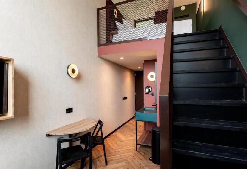 اتاق لوکس خانوادگی, De Timmerfabriek I Kloeg Collection