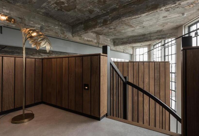 Capsule, De Timmerfabriek I Kloeg Collection