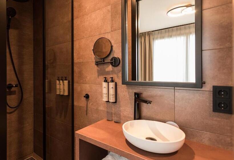 Capsule, De Timmerfabriek I Kloeg Collection