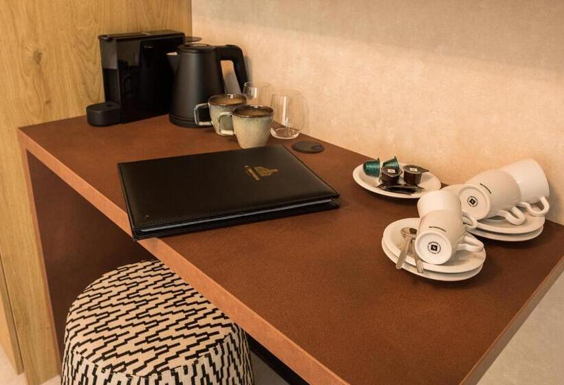 Capsule, De Timmerfabriek I Kloeg Collection