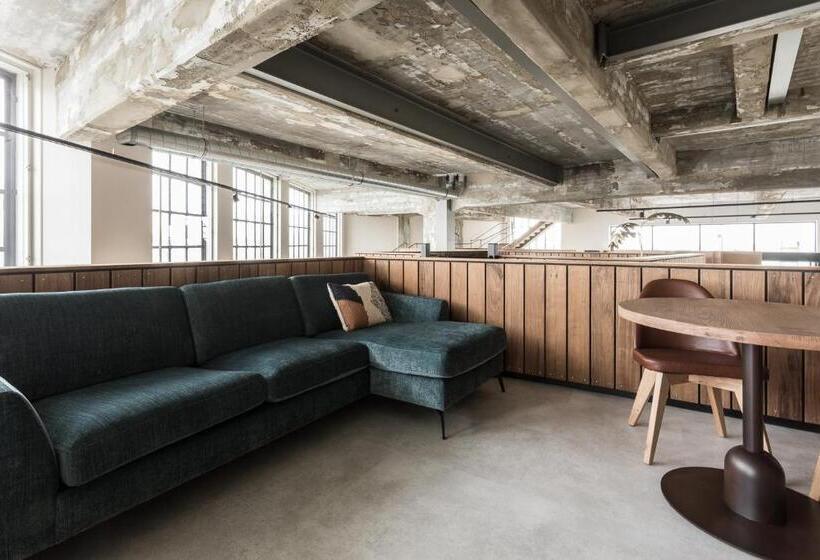 Capsule, De Timmerfabriek I Kloeg Collection