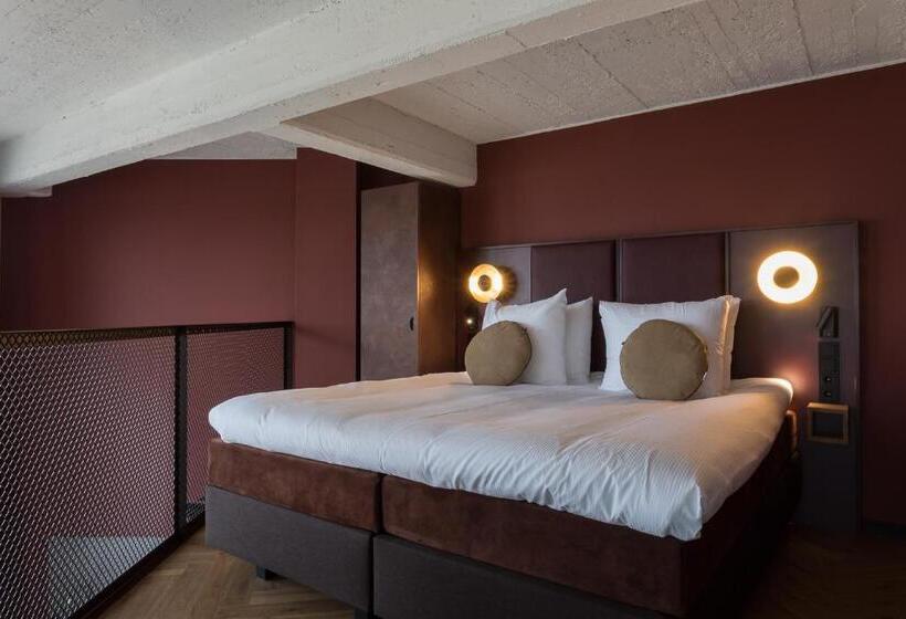 سوییت دوبلکس, De Timmerfabriek I Kloeg Collection