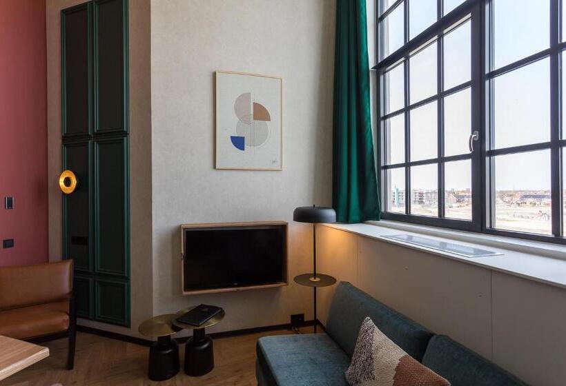 سوییت لوکس, De Timmerfabriek I Kloeg Collection