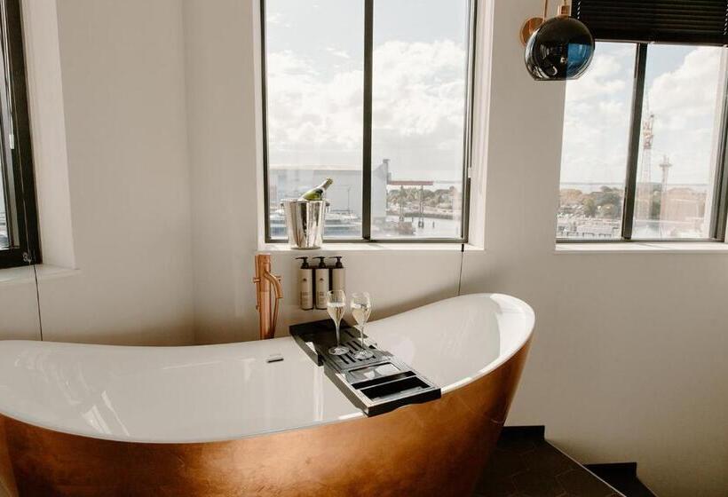 اتاق پنت هاوس, De Timmerfabriek I Kloeg Collection