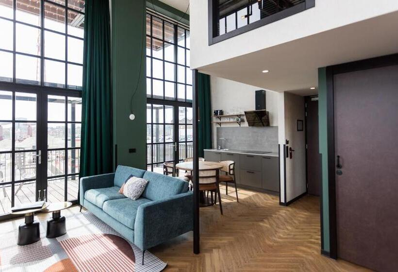 سوییت دوبلکس, De Timmerfabriek I Kloeg Collection