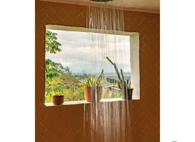 标准三人间, El Fenix Coffee