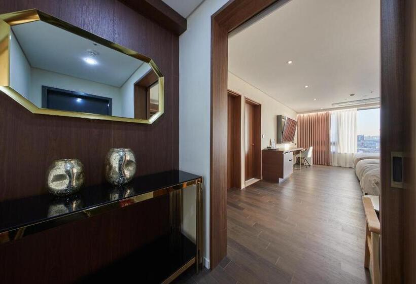 סוויטה, Gwangju H1