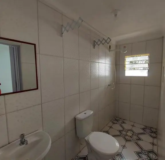 اتاق استاندارد سه نفره, Hospedaria