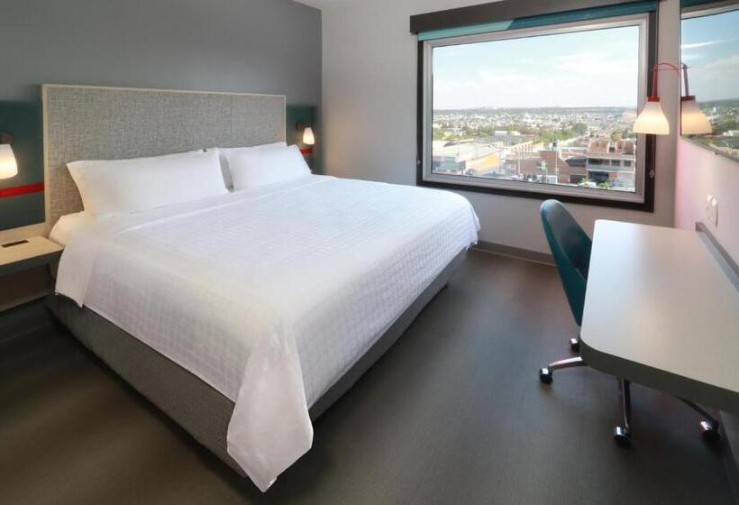 غرفة قياسية سرير كينج لذوى الإحتياجات الخاصة, Avid Hotels   Tijuana   Otay, An Ihg
