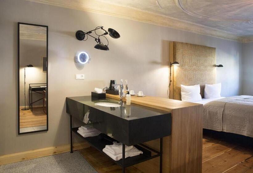 スーペリアールーム, Sonne