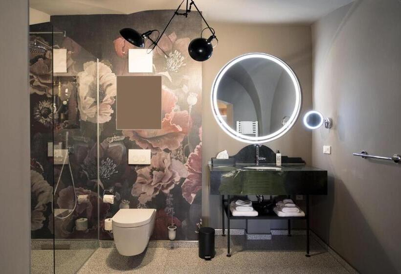 スーペリアスタジオ, Sonne