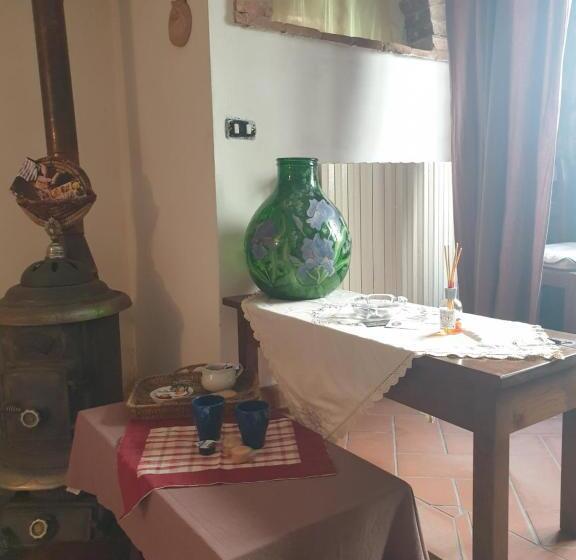 スタンダードルーム, Helga S House  Una Finestra Sul Borgo