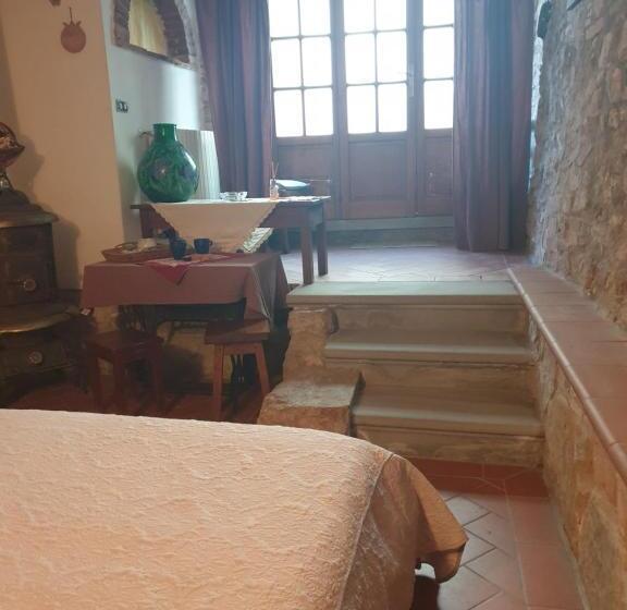 スタンダードルーム, Helga S House  Una Finestra Sul Borgo