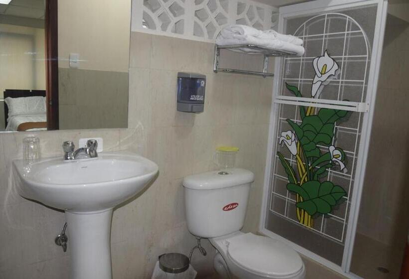 חדר משפחתי, Olan´s Hotel Group