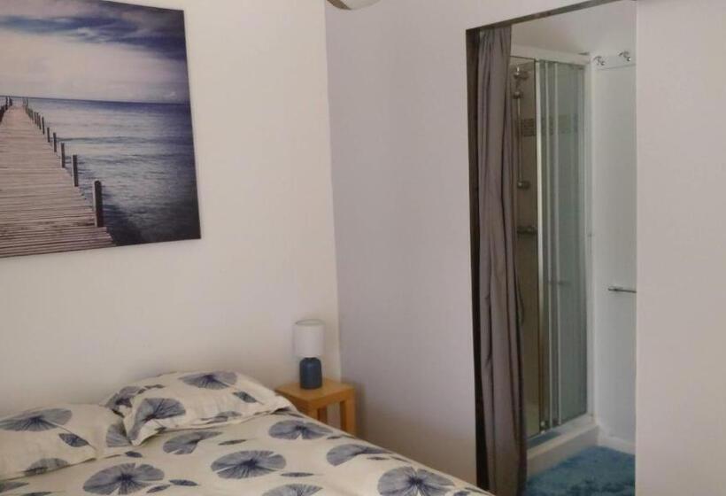 Номер Стандарт, La Touline