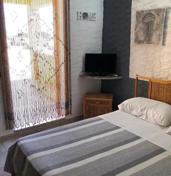 آپارتمان 1 خوابه با چشم‌انداز دریا, Residence Il Melograno