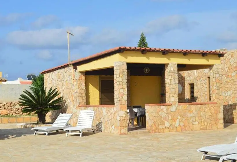 آپارتمان 1 خوابه با چشم‌انداز دریا, Residence Il Melograno