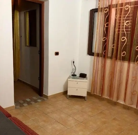 اتاق خانوادگی, Residence Il Melograno