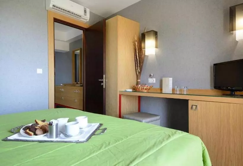سوییت خانوادگی, Atrium Hotel Thassos