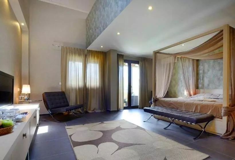 بانگلوی سوپریور, Atrium Hotel Thassos