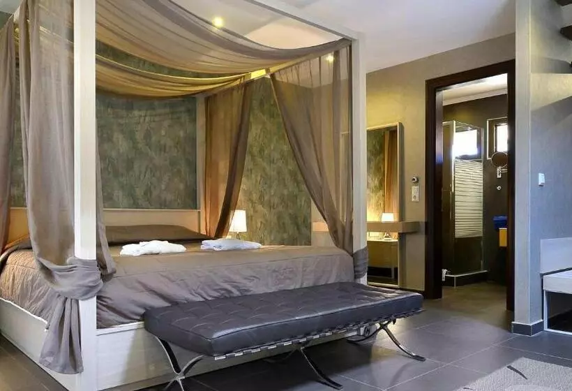 بانگلوی سوپریور, Atrium Hotel Thassos