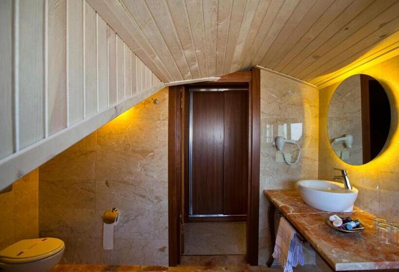 디럭스 트리플 룸, Montana