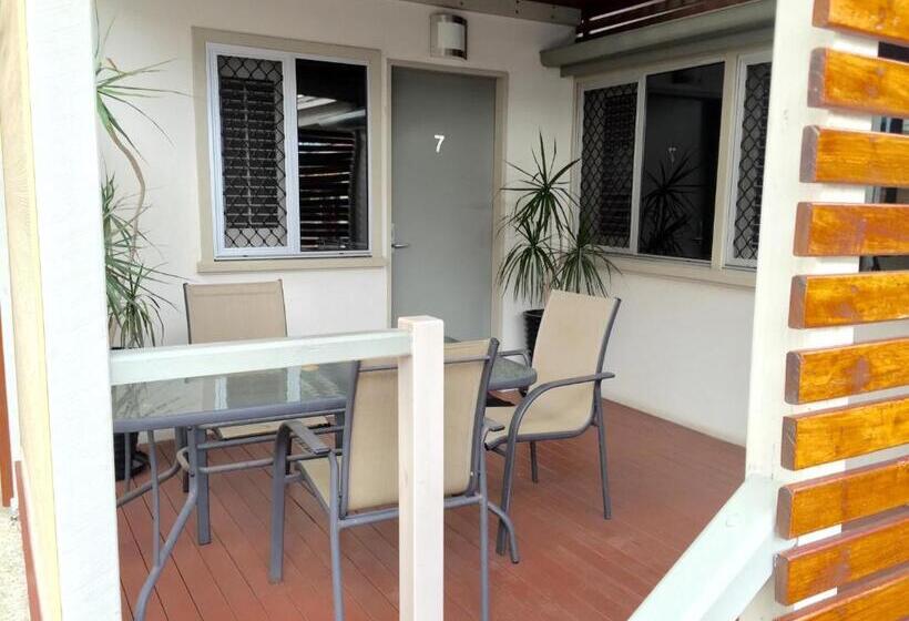 استوديو إقتصادى, Brisbane Street Studios