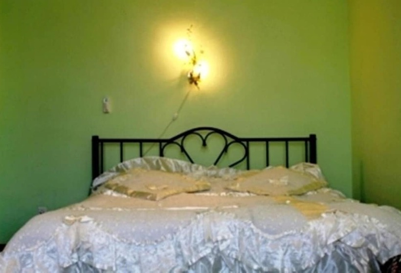 اتاق استاندارد یک نفره, Edem