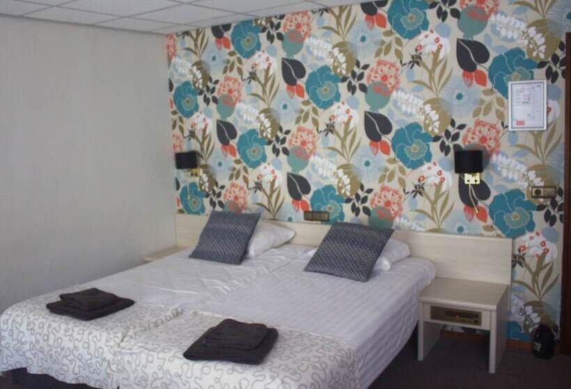 غرفة عائلية, Het Wapen Van Enkhuizen