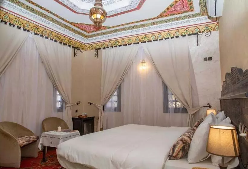 身障者適用キングサイズベッドルーム, Ksar Elkabbaba Kasbah & Spa