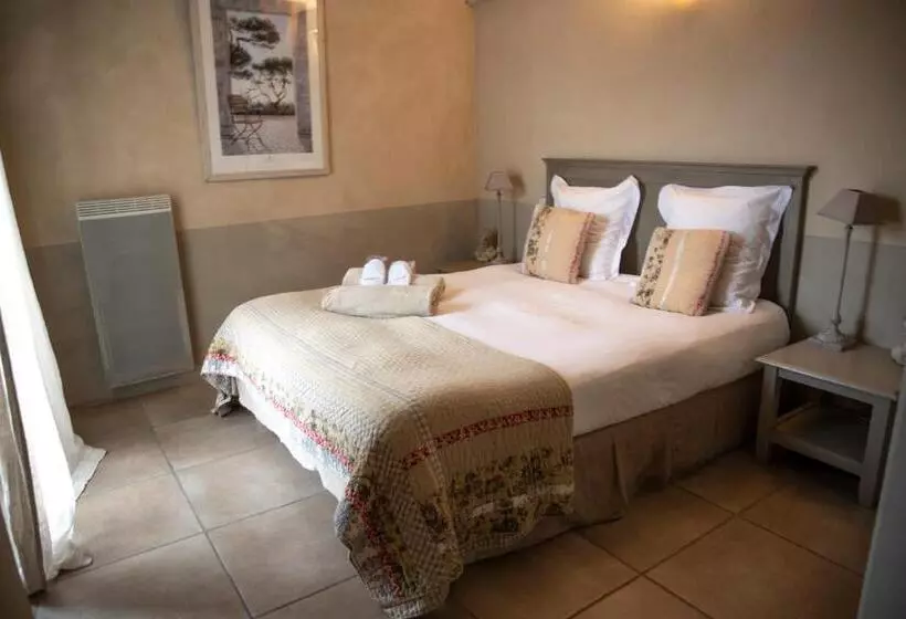 سوییت با چشم‌انداز کوه, Le Couvent D Hérépian   Hôtel & Spa