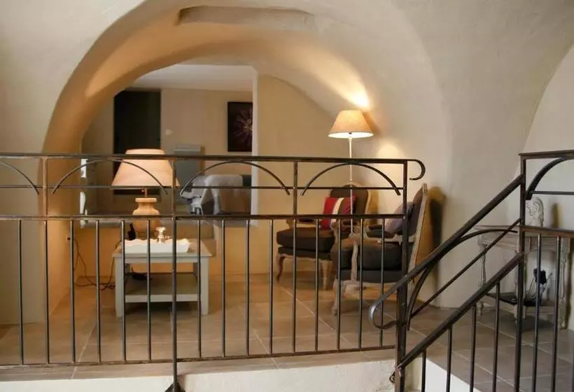 استودیوی سوپریور, Le Couvent D Hérépian   Hôtel & Spa