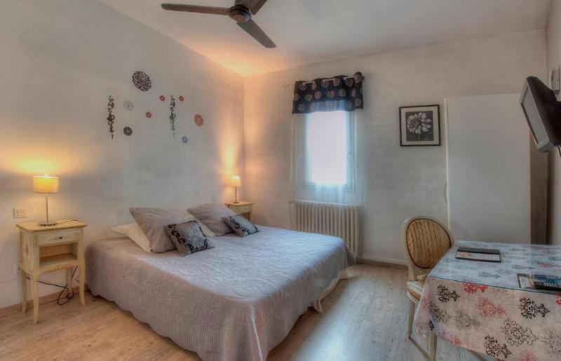 اتاق استاندارد, Raheen Woods