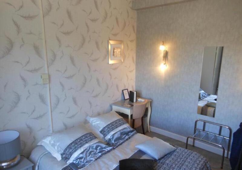 اتاق استاندارد, Raheen Woods