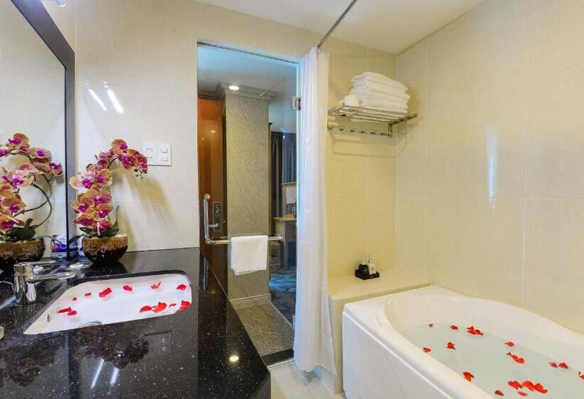 اتاق استاندارد سه نفره, Saigonciti