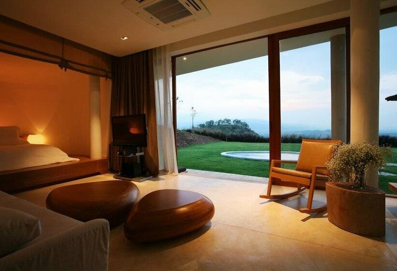 וילה עם חדר שינה אחד ובריכת שחיה, Sala Khaoyai