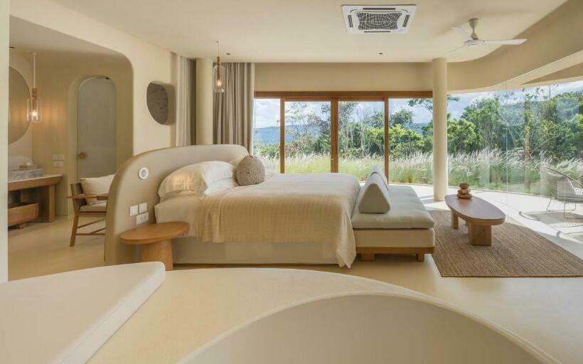 Вилла 3 Спальни с Бассейном, Sala Khaoyai