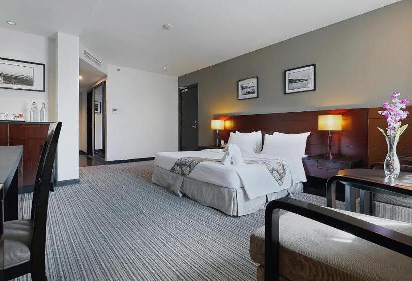 غرفة سوبيريور سرير كينج, Sixty3