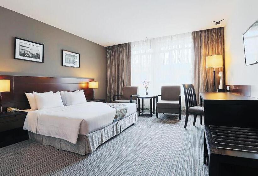 غرفة قياسية سرير كينج, Sixty3