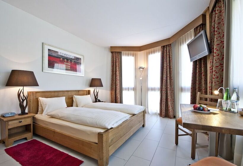 חדר סטנדרט, Station